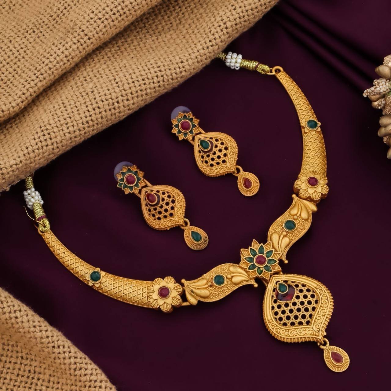 Shraddha Necklace