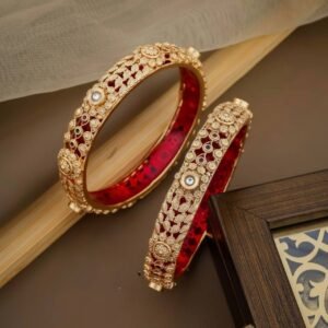Gold bangales