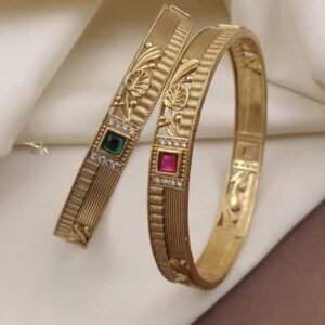 Gold bangales