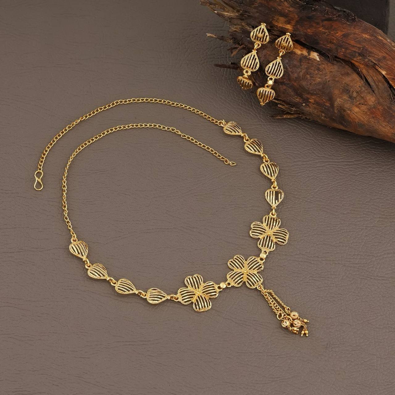 Shraddha Necklace