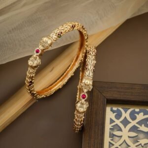 Gold bangales
