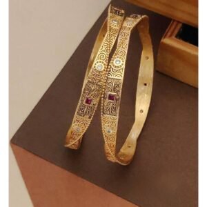 Gold bangales