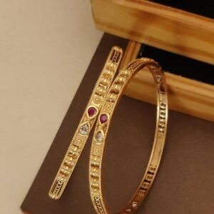 Gold bangales