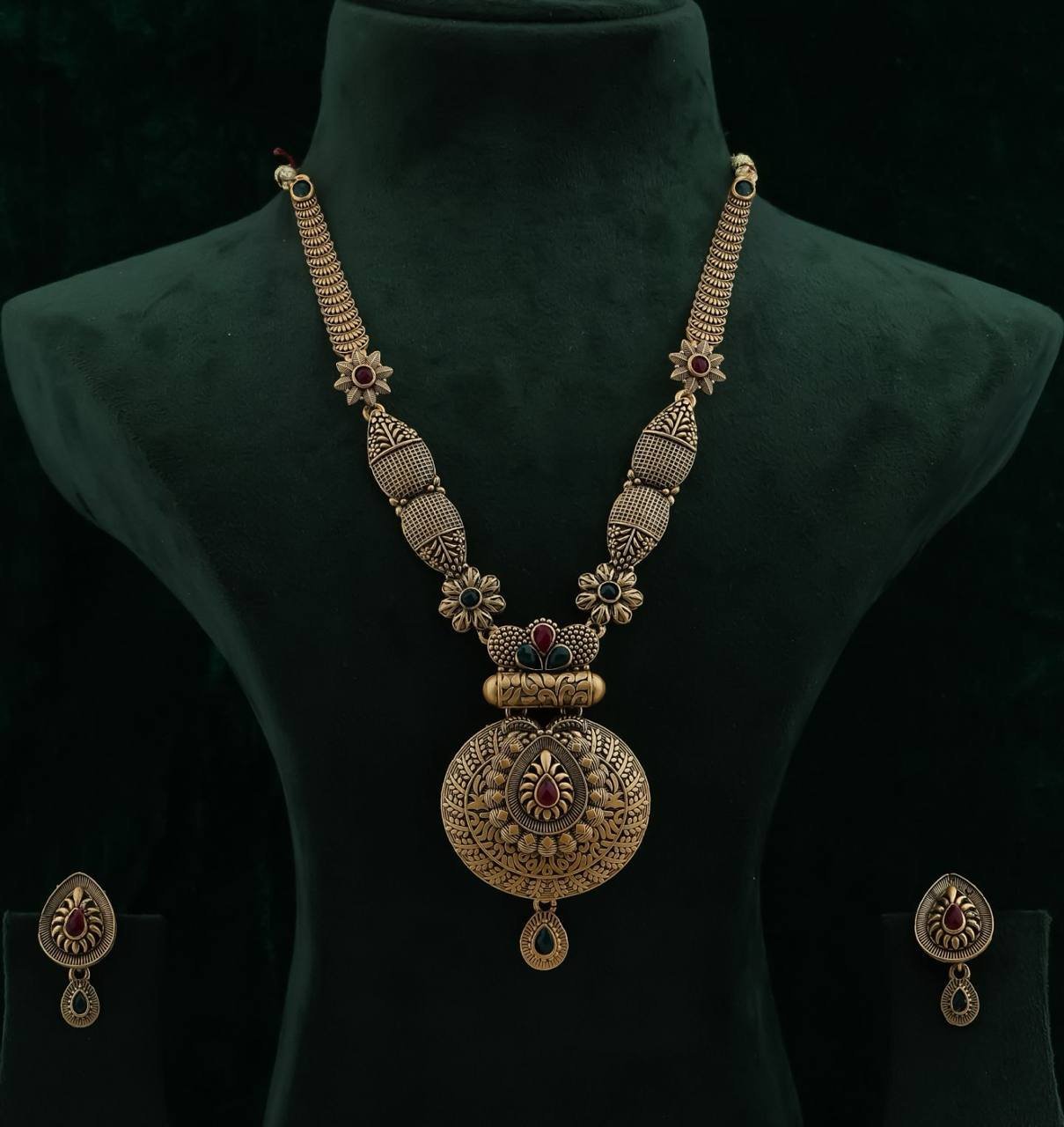 Ananya Necklace