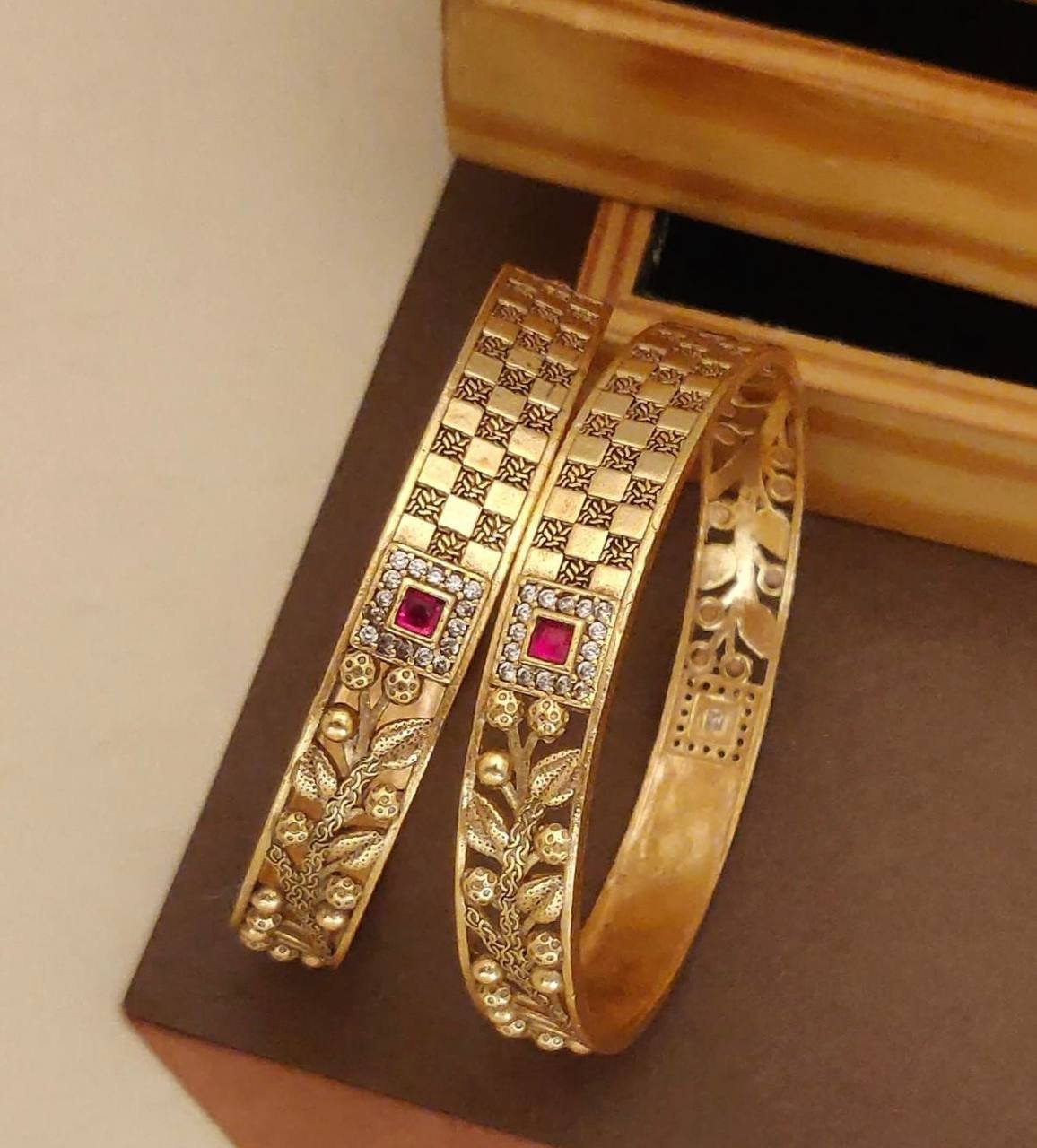 Traditional Antique Gold Finish Bangle Set