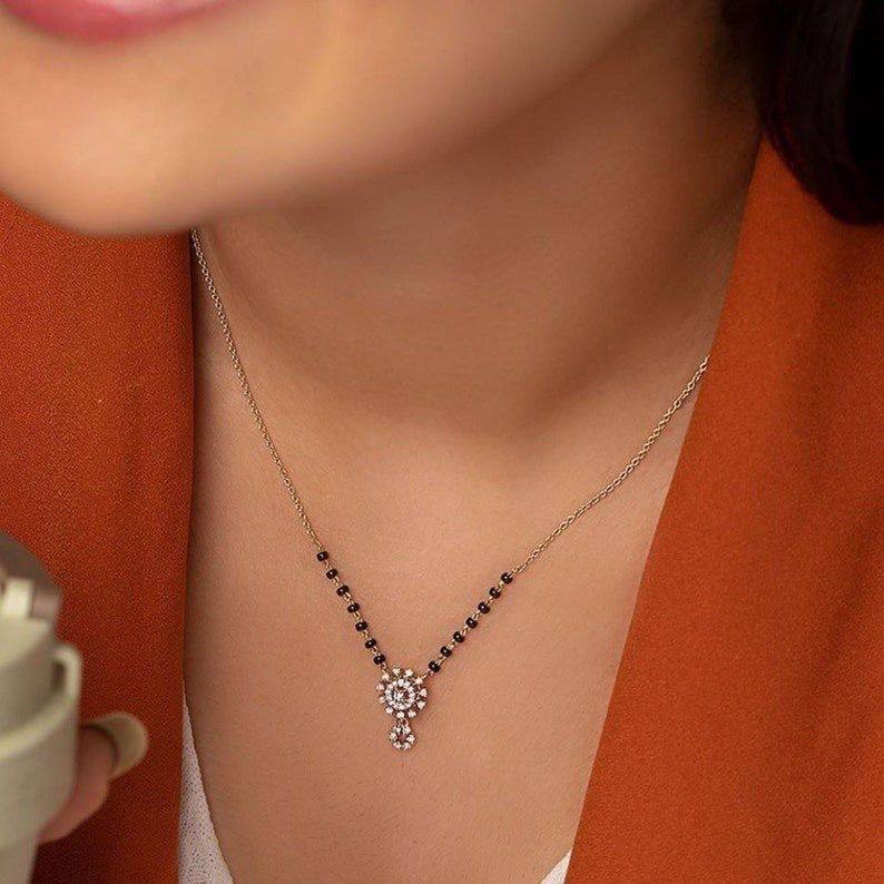 Nora Mangalsutra