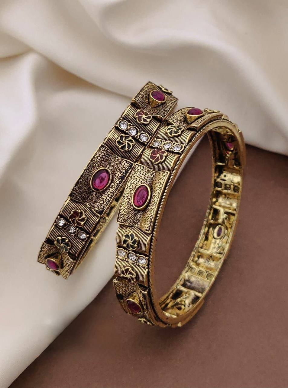 Antique Gold Studded Traditional Bangle Pair