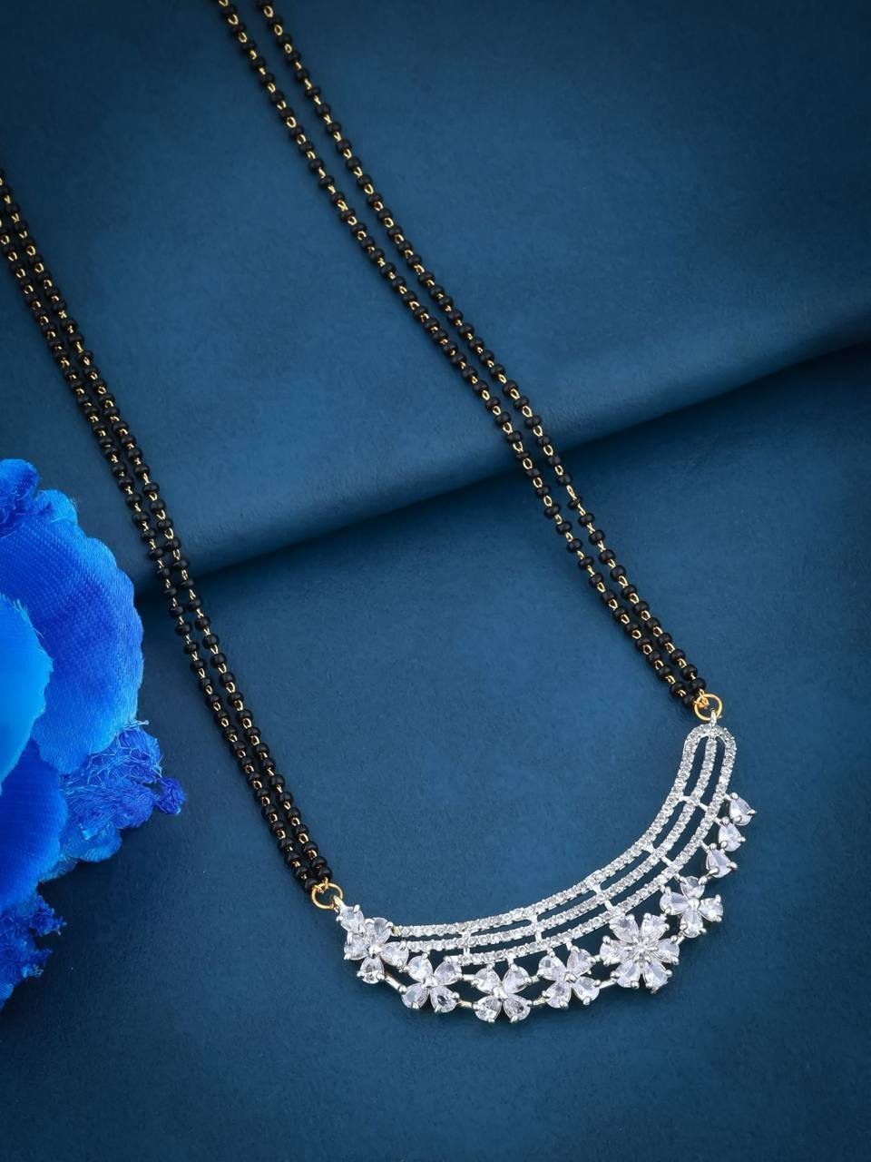 Nora Mangalsutra
