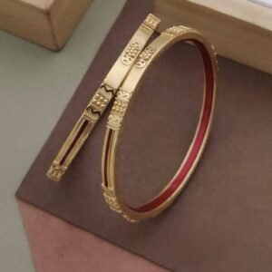 Gold bangales